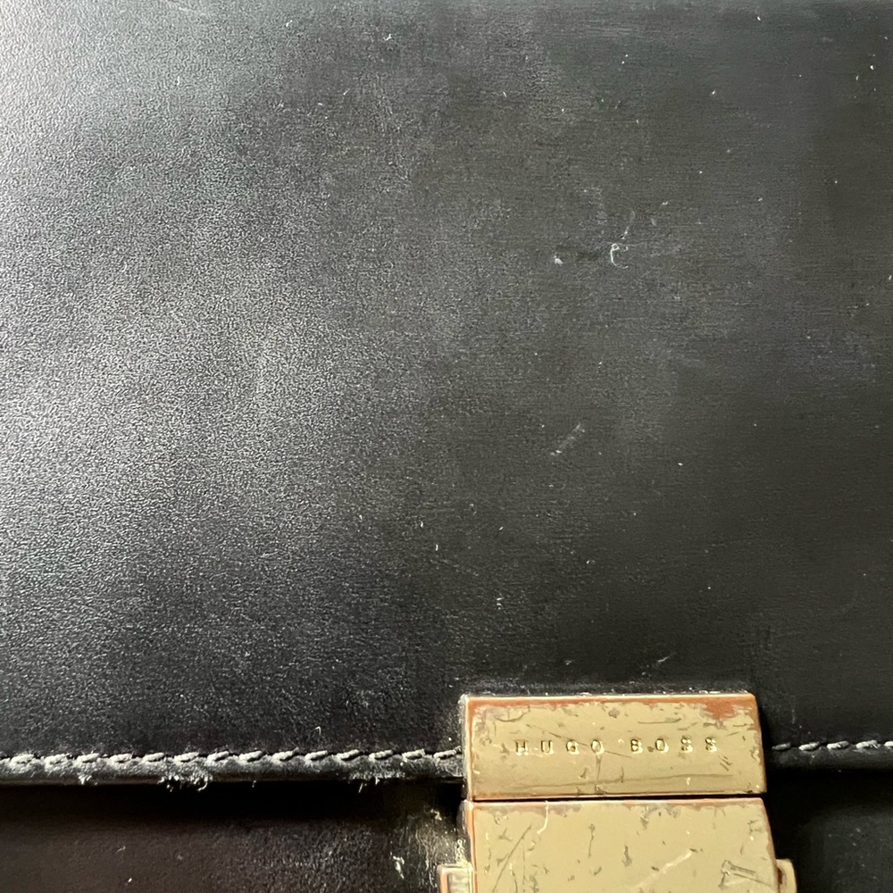 Hugo Boss Black Leather Clutch Wallet on Chain - Picture 5 of 10